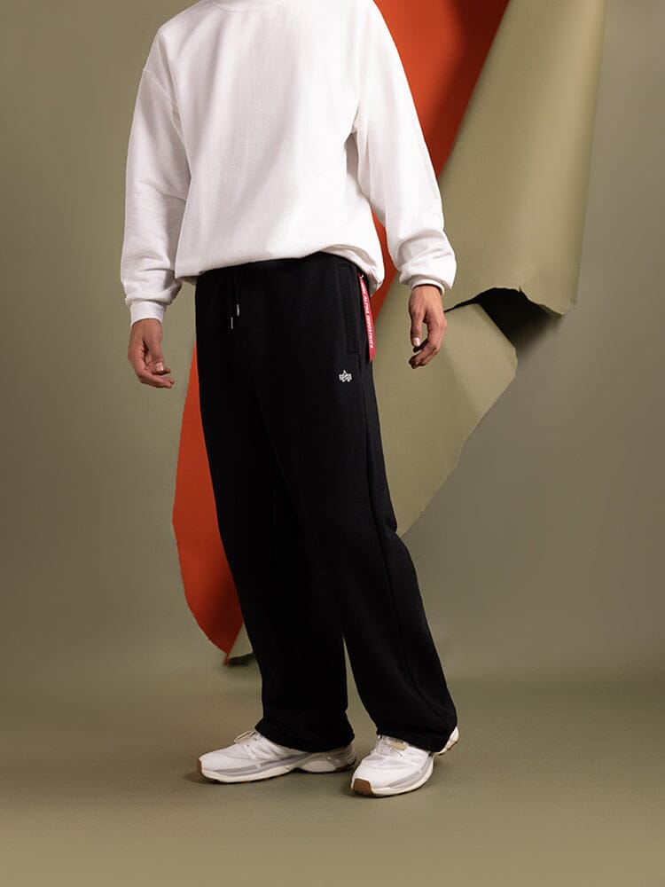 Essential Sweatpants (Black, Gray) BLACK | Alpha Industries