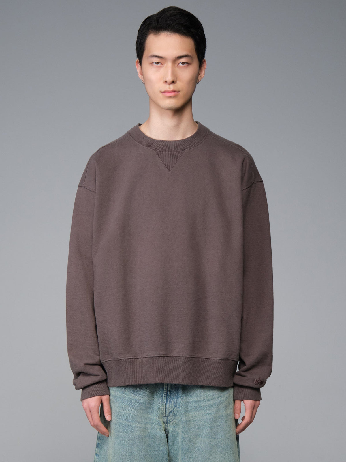 ESSENTIAL CREW BATTLEWASH SWEATSHIRT HICKORY | Alpha Industries
