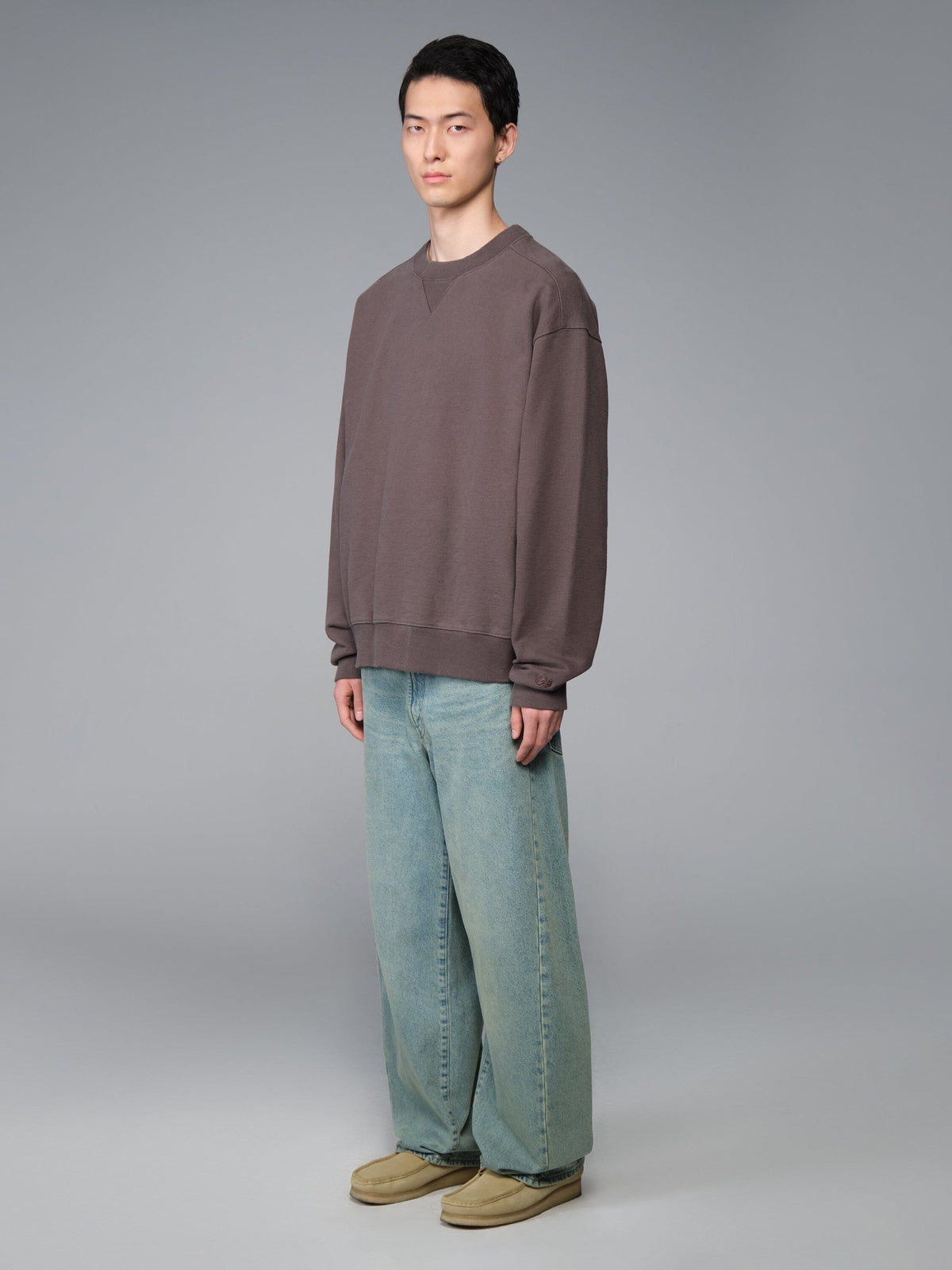 ESSENTIAL CREW BATTLEWASH SWEATSHIRT HICKORY | Alpha Industries