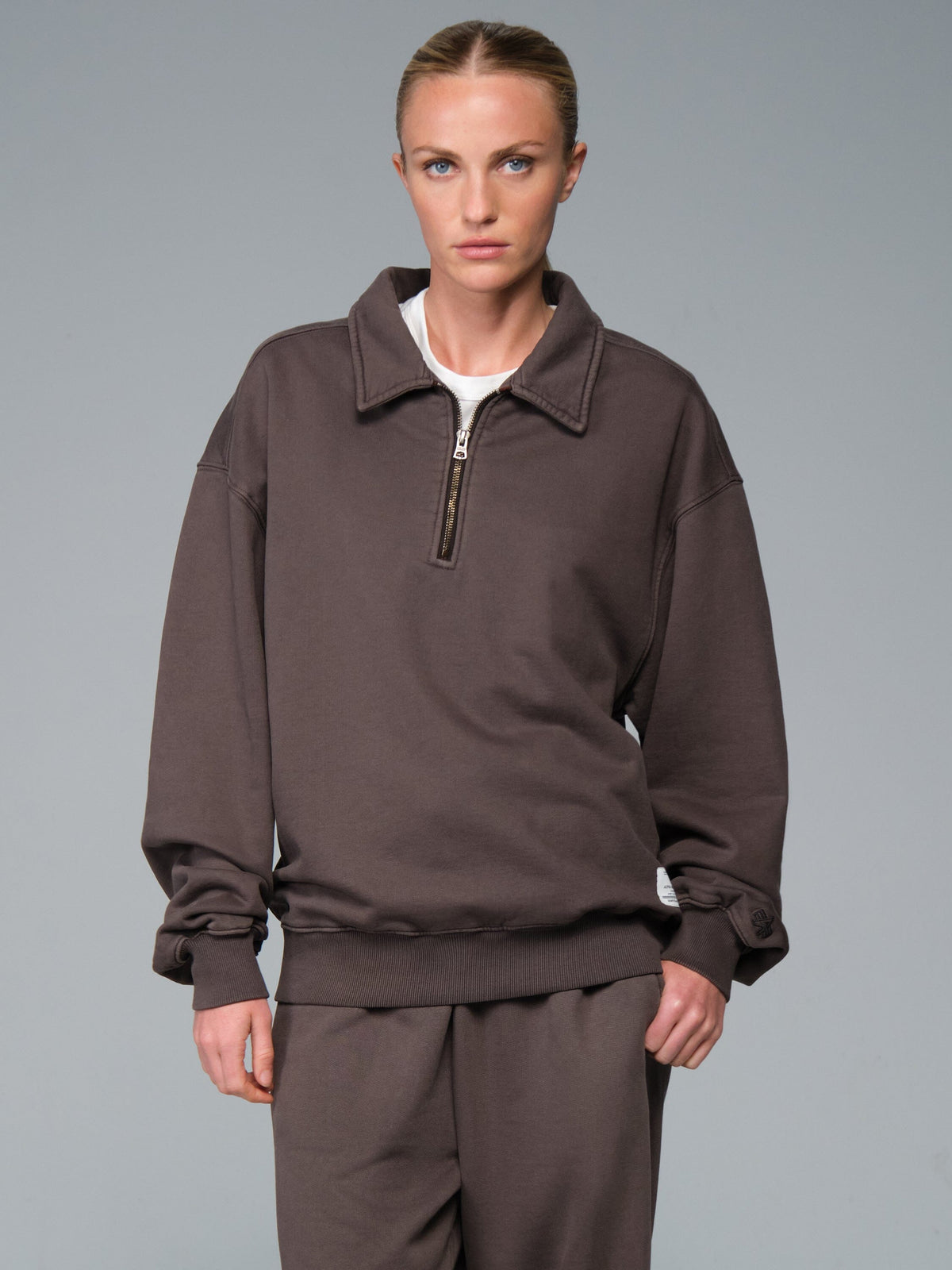 ESSENTIAL 1/4 ZIP BATTLEWASH SWEATSHIRT HICKORY | Alpha Industries