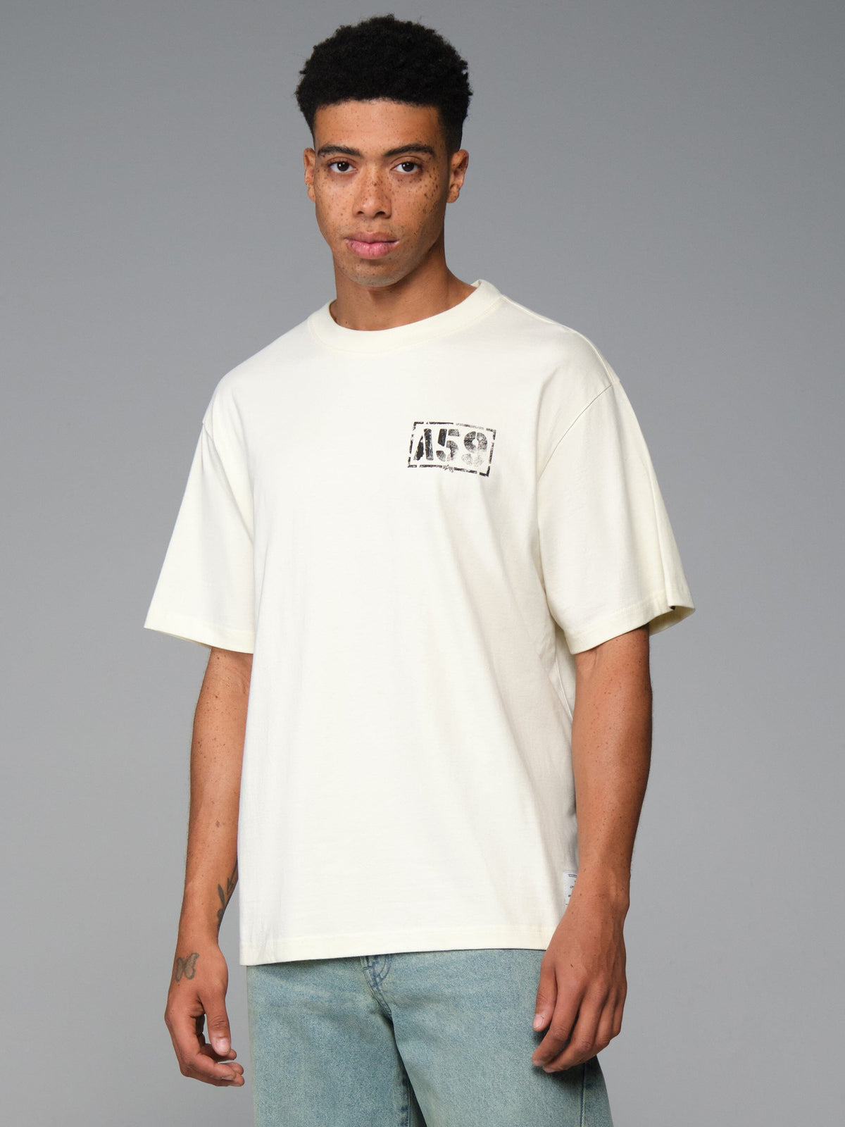 ESSENTIAL BATTLEWASH SEALIFT TEE EGGNOG | Alpha Industries
