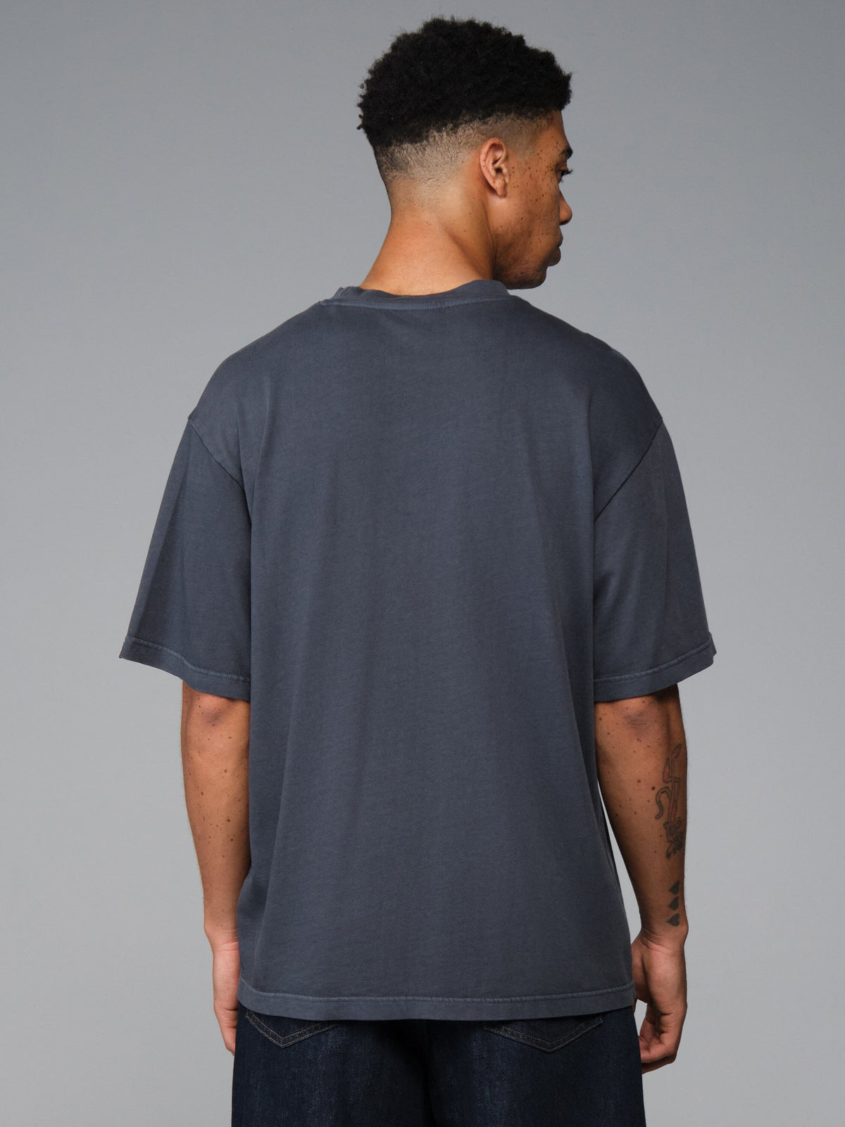 ESSENTIAL BATTLEWASH AIR CORPS TEE BLACK | Alpha Industries
